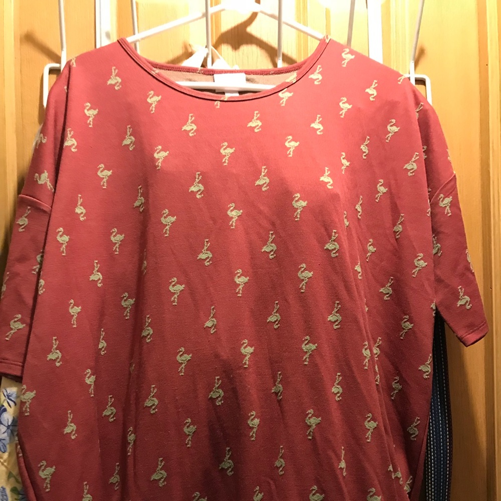 LuLaRoe Irma sz Medium jacquard Flamingo shirt